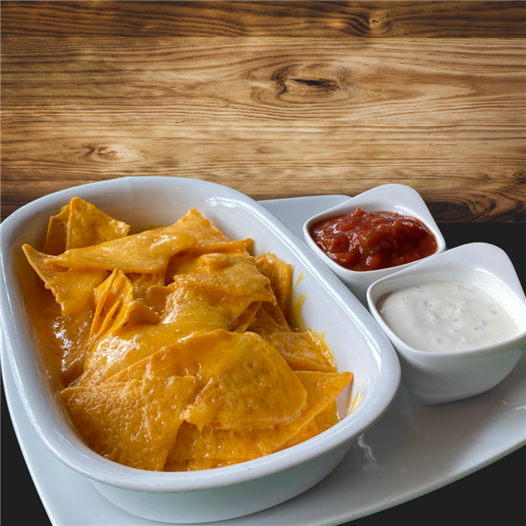 Nachos (kann bert bíleggjast at eta inni)